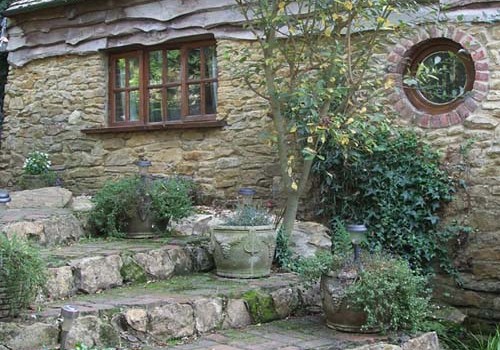 Thursley Cottage - Garden Steps 02